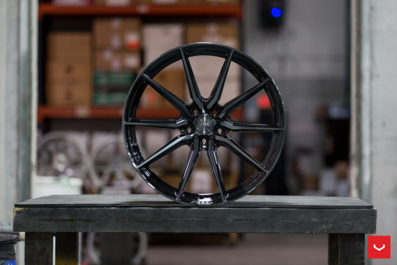 Диски Vossen HF-3 19x9.5 Gloss Graphite Polished